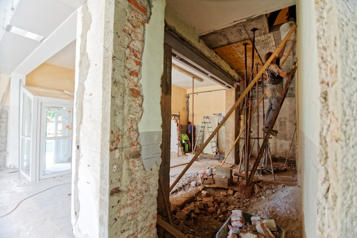 Peinture intérieure complète d'une maison à Créteil — avant travaux