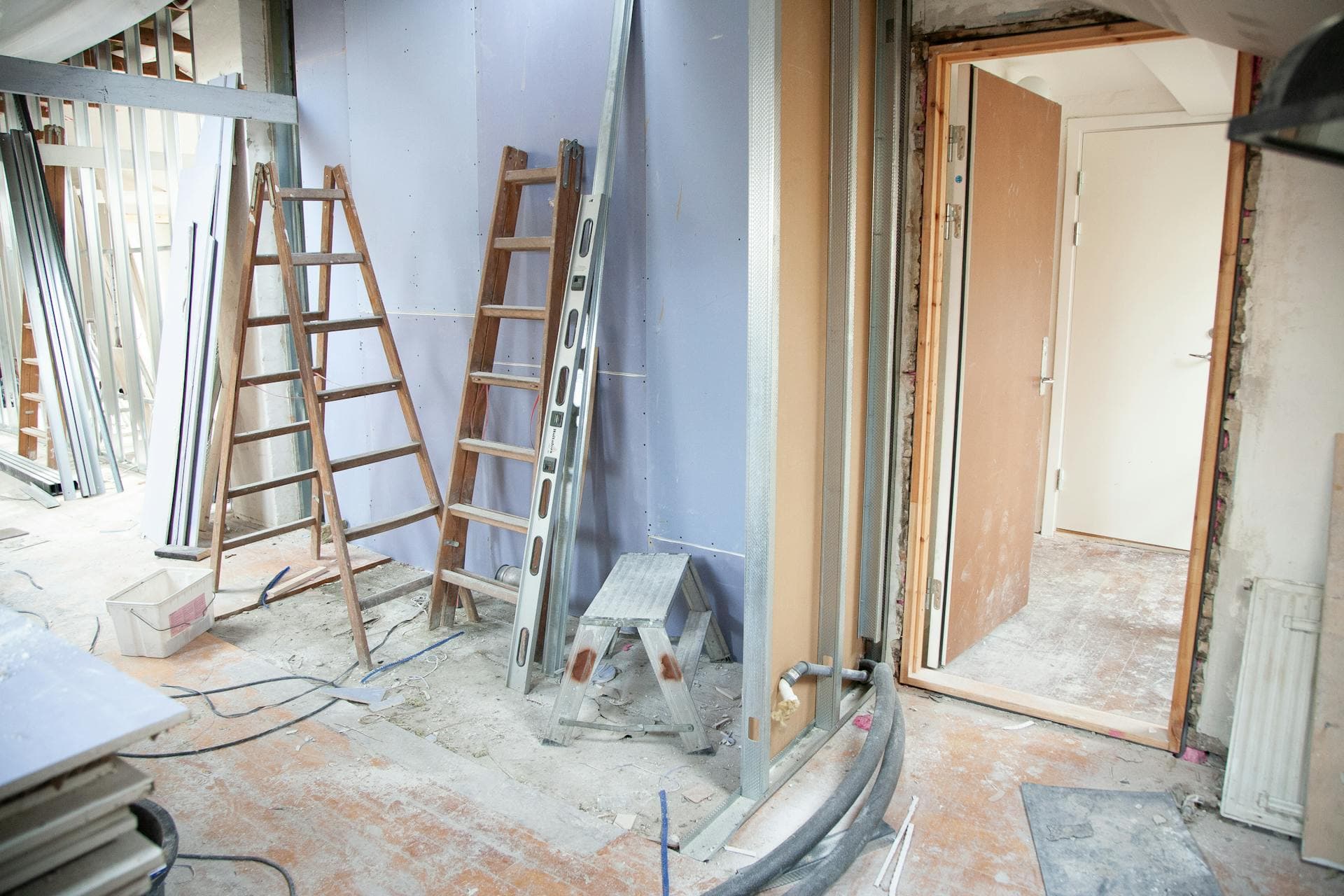 Aménagement de logement Airbnb — chantier BTPNE en Île-de-France