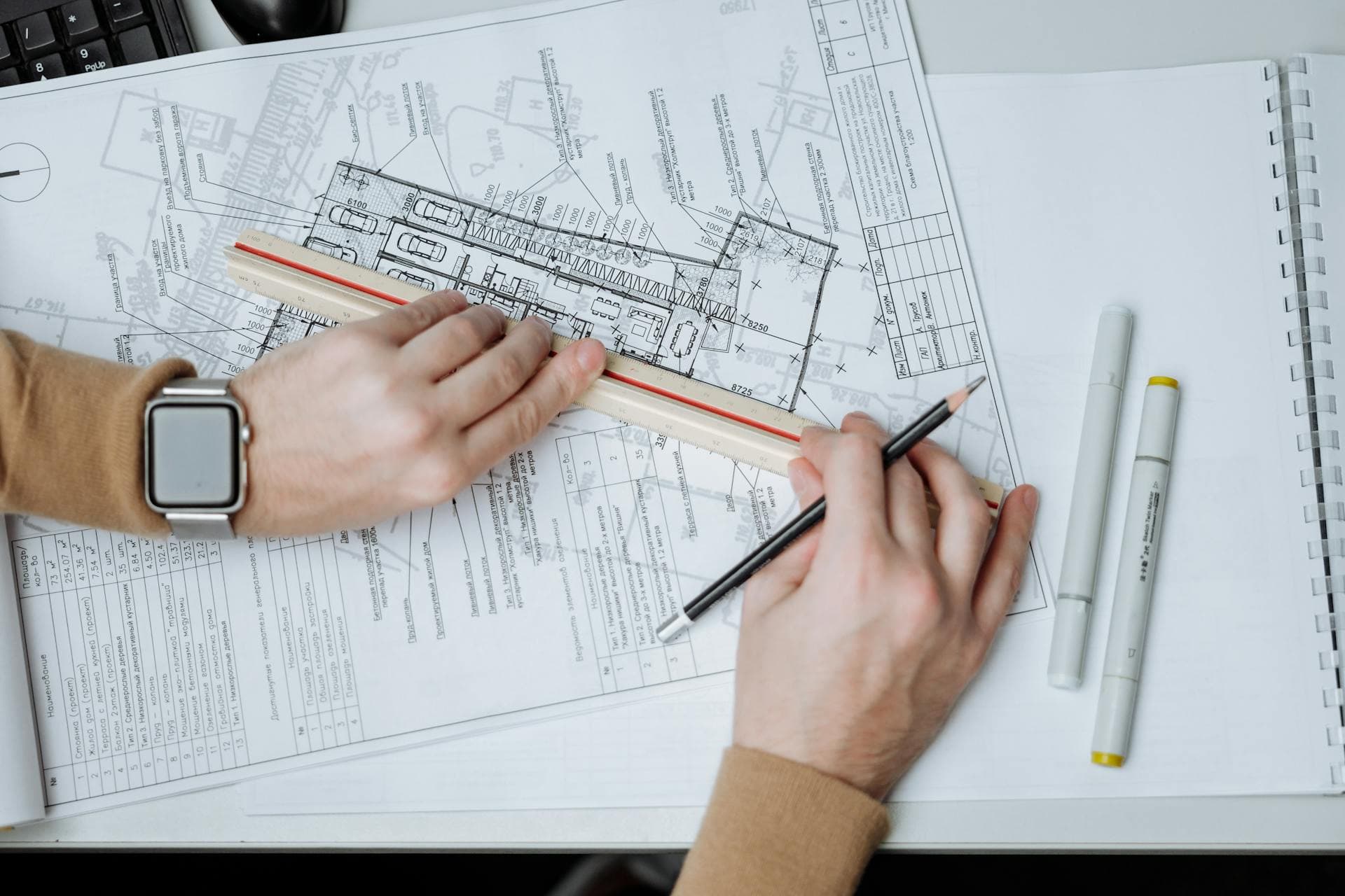 Mur de clôture : réglementation, hauteur autorisée et prix